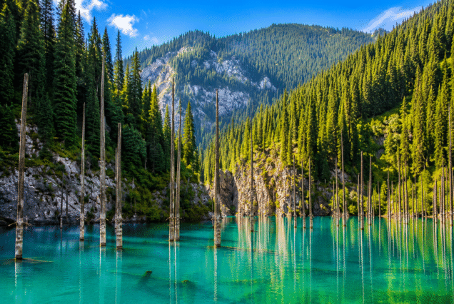 Kaindy Lake